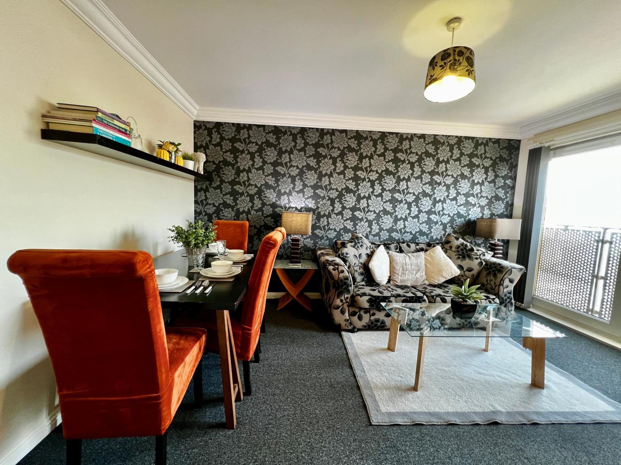 דירות גלאזגו Stylish Modern Flat With Juliet Balcony & Parking מראה חיצוני תמונה