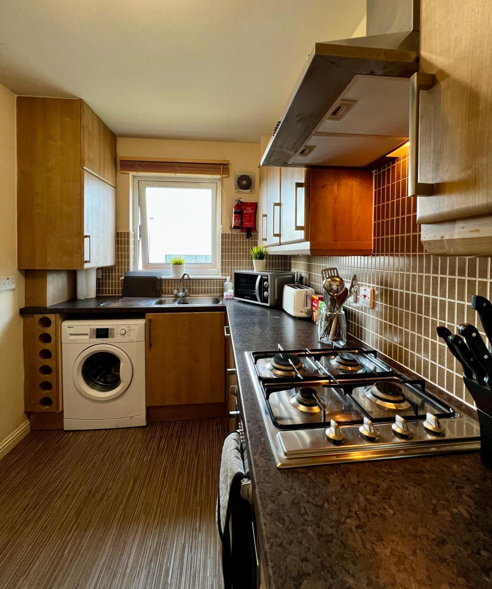 דירות גלאזגו Stylish Modern Flat With Juliet Balcony & Parking מראה חיצוני תמונה