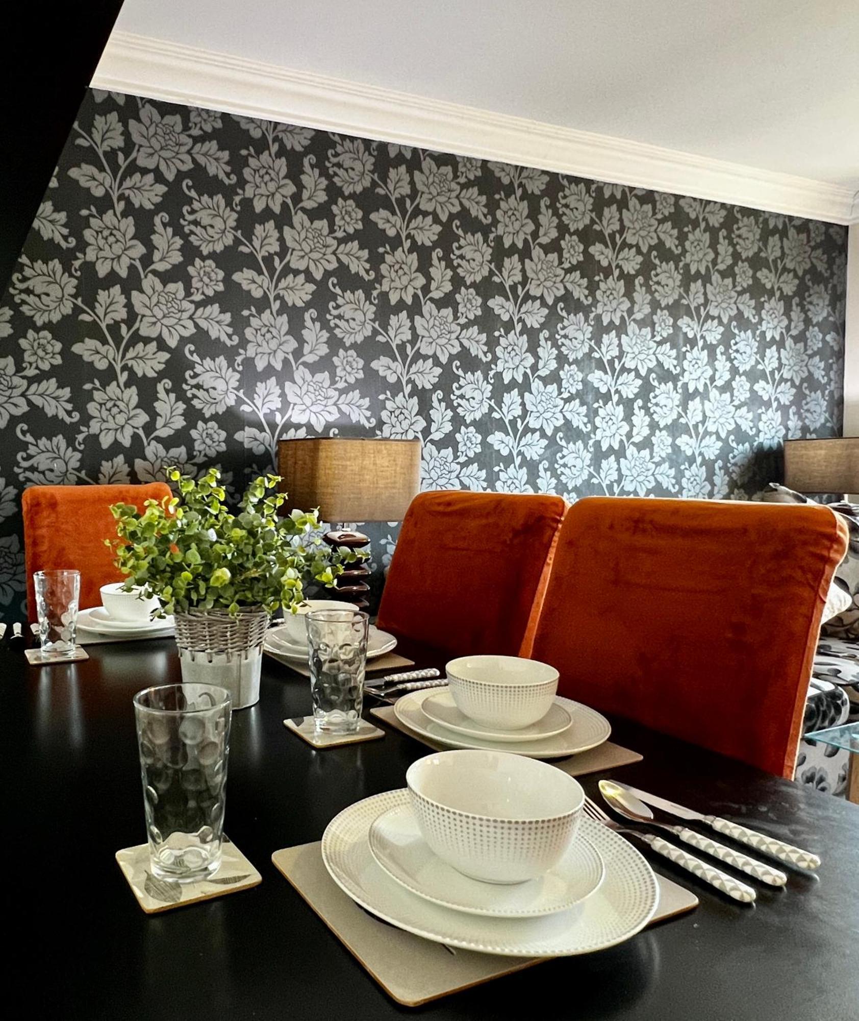 דירות גלאזגו Stylish Modern Flat With Juliet Balcony & Parking מראה חיצוני תמונה